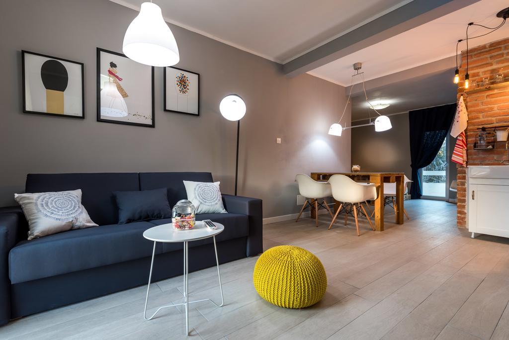 Studios Slaven Plano Rum bild